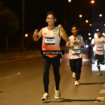 Runner Photo 7714229