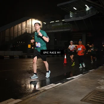 Runner Photo 7714234