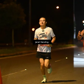 Runner Photo 7714237