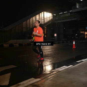 Runner Photo 7714238