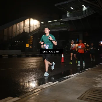 Runner Photo 7714240