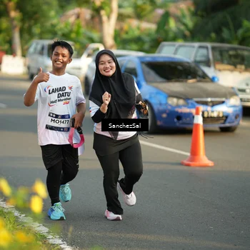 Runner Photo 7714249