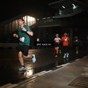 Runner Photo 7714257
