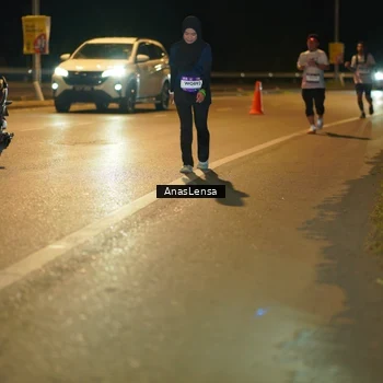 Runner Photo 7714259