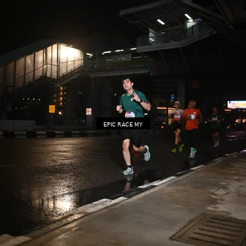 Runner Photo 7714273