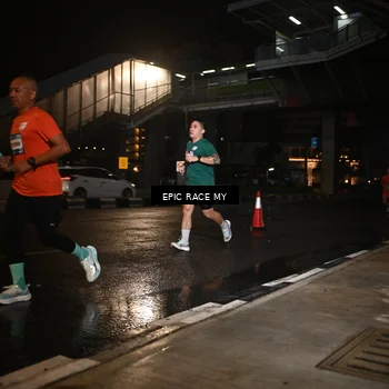 Runner Photo 7714287