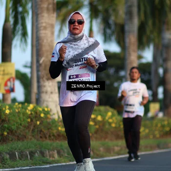Runner Photo 7714296