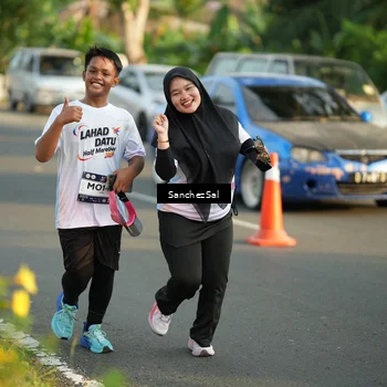 Runner Photo 7714302