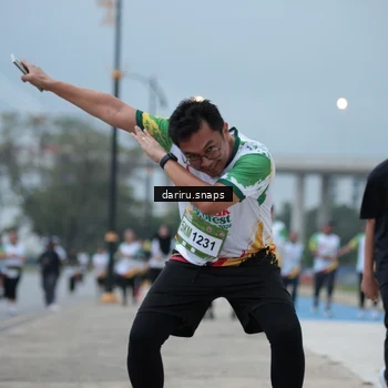 Runner Photo 7714306