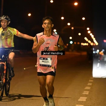 Runner Photo 7714309