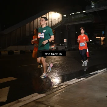 Runner Photo 7714310