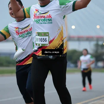 Runner Photo 7714311