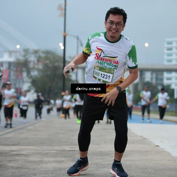 Runner Photo 7714373