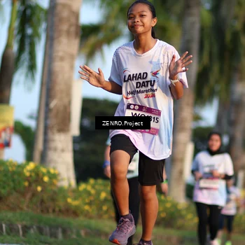 Runner Photo 7714374