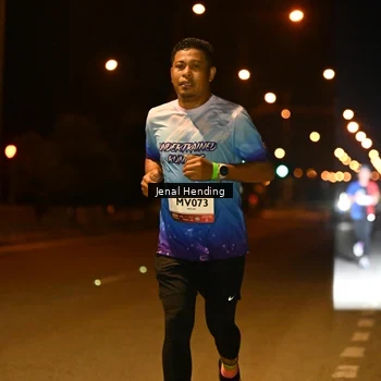 Runner Photo 7714378