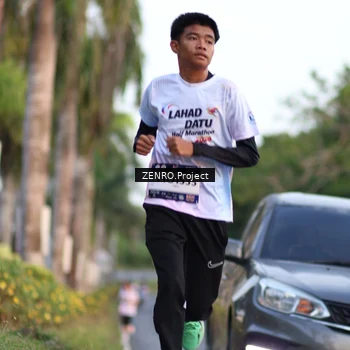 Runner Photo 7714405