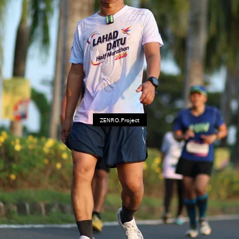 Runner Photo 7714409