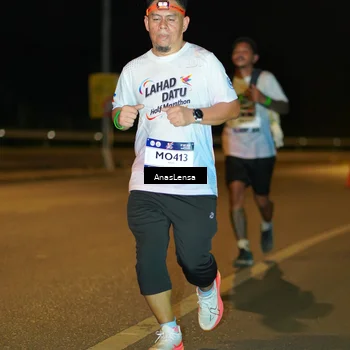 Runner Photo 7714417