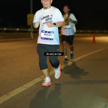 Runner Photo 7714419