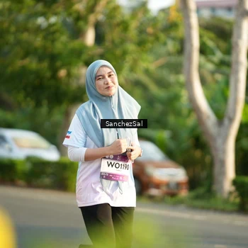 Runner Photo 7714429