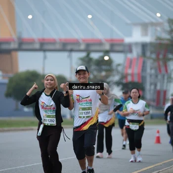 Runner Photo 7714448