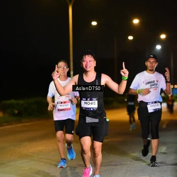 Runner Photo 7714452