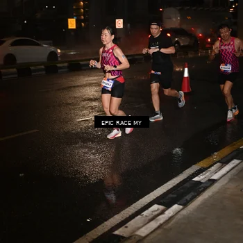 Runner Photo 7714453