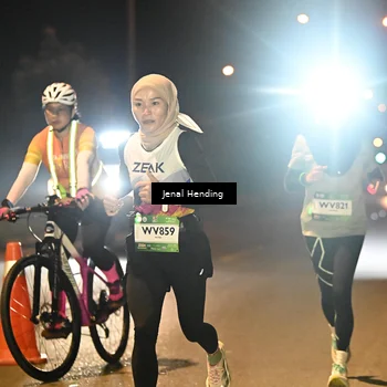 Runner Photo 7714472