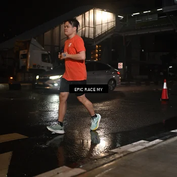 Runner Photo 7714483