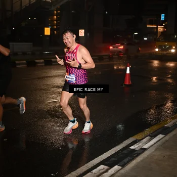 Runner Photo 7714502