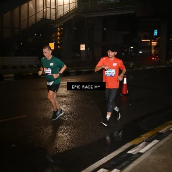 Runner Photo 7714534