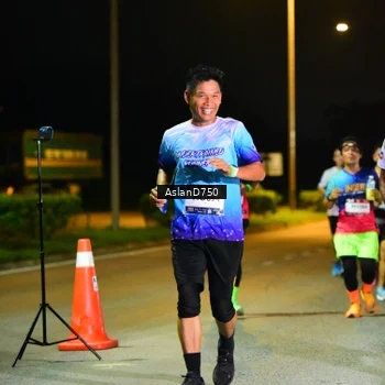 Runner Photo 7714539