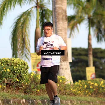 Runner Photo 7714542