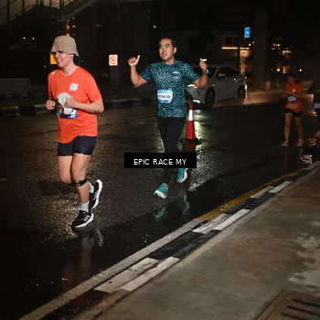 Runner Photo 7714557