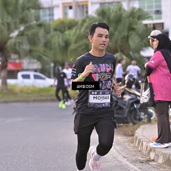 Runner Photo 7714572