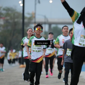 Runner Photo 7714590