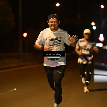 Runner Photo 7714591