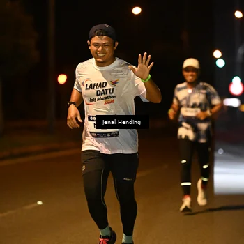 Runner Photo 7714598