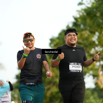 Runner Photo 7714653