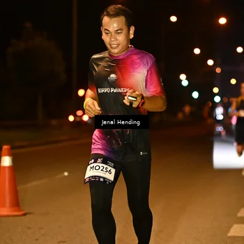 Runner Photo 7714655
