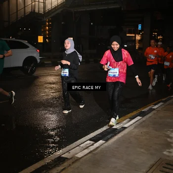 Runner Photo 7714663