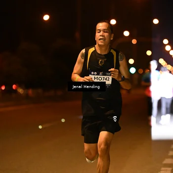 Runner Photo 7714665