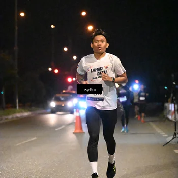 Runner Photo 7714667