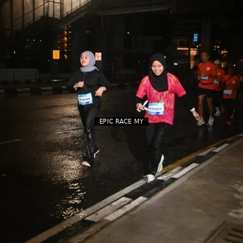 Runner Photo 7714669