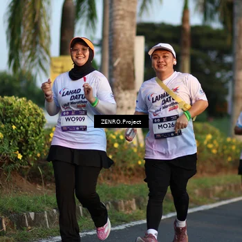 Runner Photo 7714673