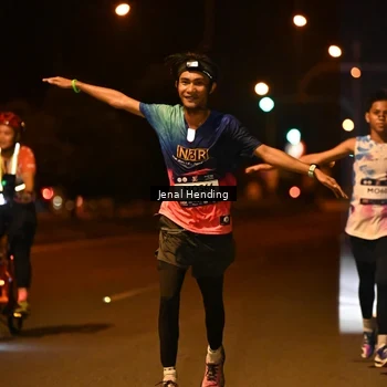 Runner Photo 7714675