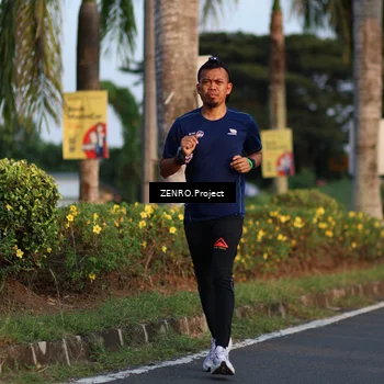 Runner Photo 7714677