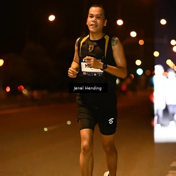 Runner Photo 7714680