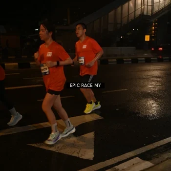 Runner Photo 7714684