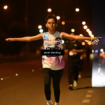 Runner Photo 7714685
